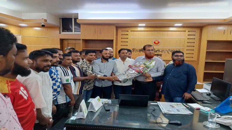 “ড্যাবের অভ্যন্তরীণ কোন্দলের প্রভাবে বিভাগীয় স্বাস্থ্য পরিচা
