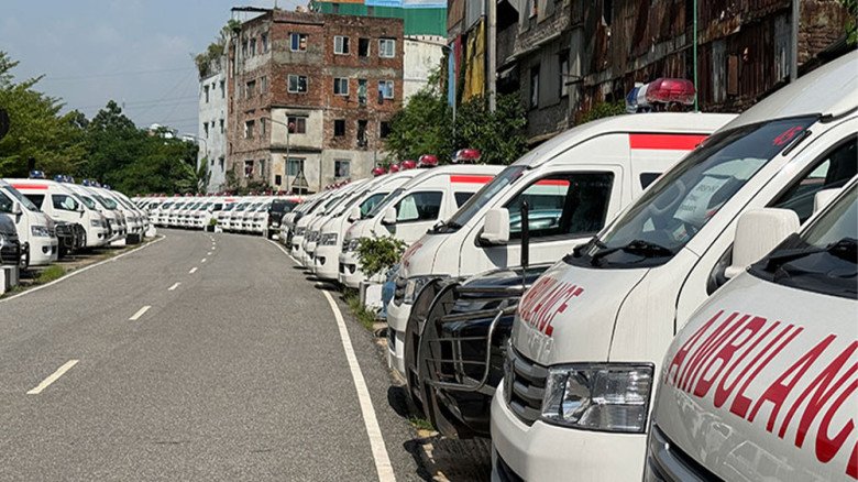 প্রতি ১০ কিলোমিটারে একটি অ্যাম্বুলেন্স, চালু হচ্ছে সড়ক দুর্ঘ